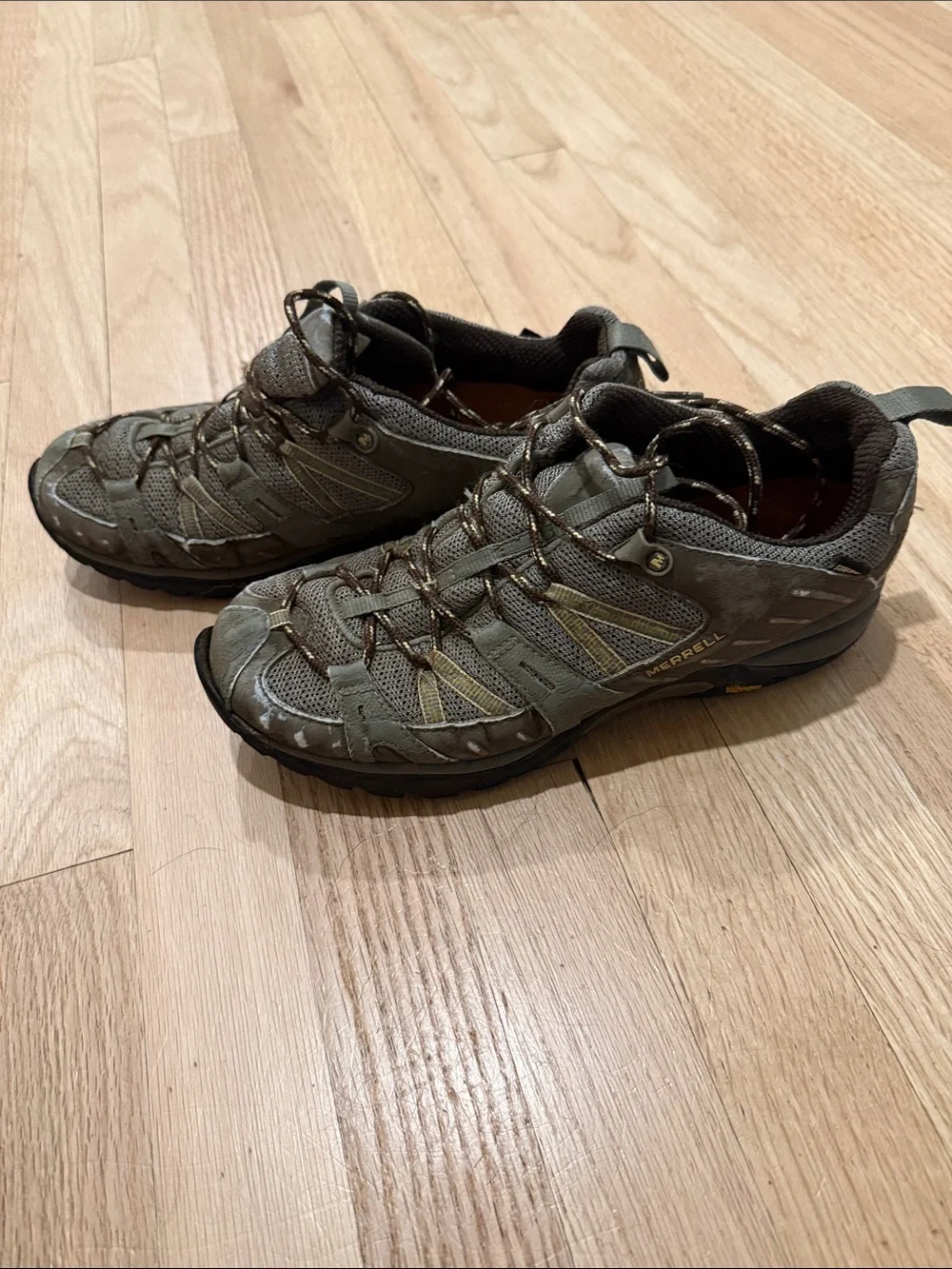 Merrell Women’s Siren Sport Gortex Shoes. 9.5